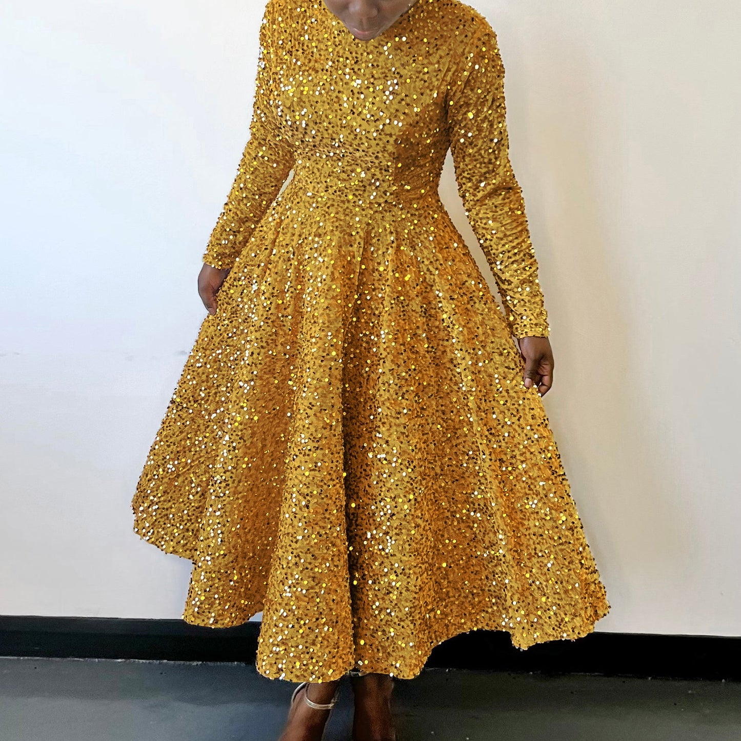 Robe mi-longue à paillettes à manches longues- Women's Round Neck Long Sleeve Pure Color Sequins Mid-length Formal Dress
