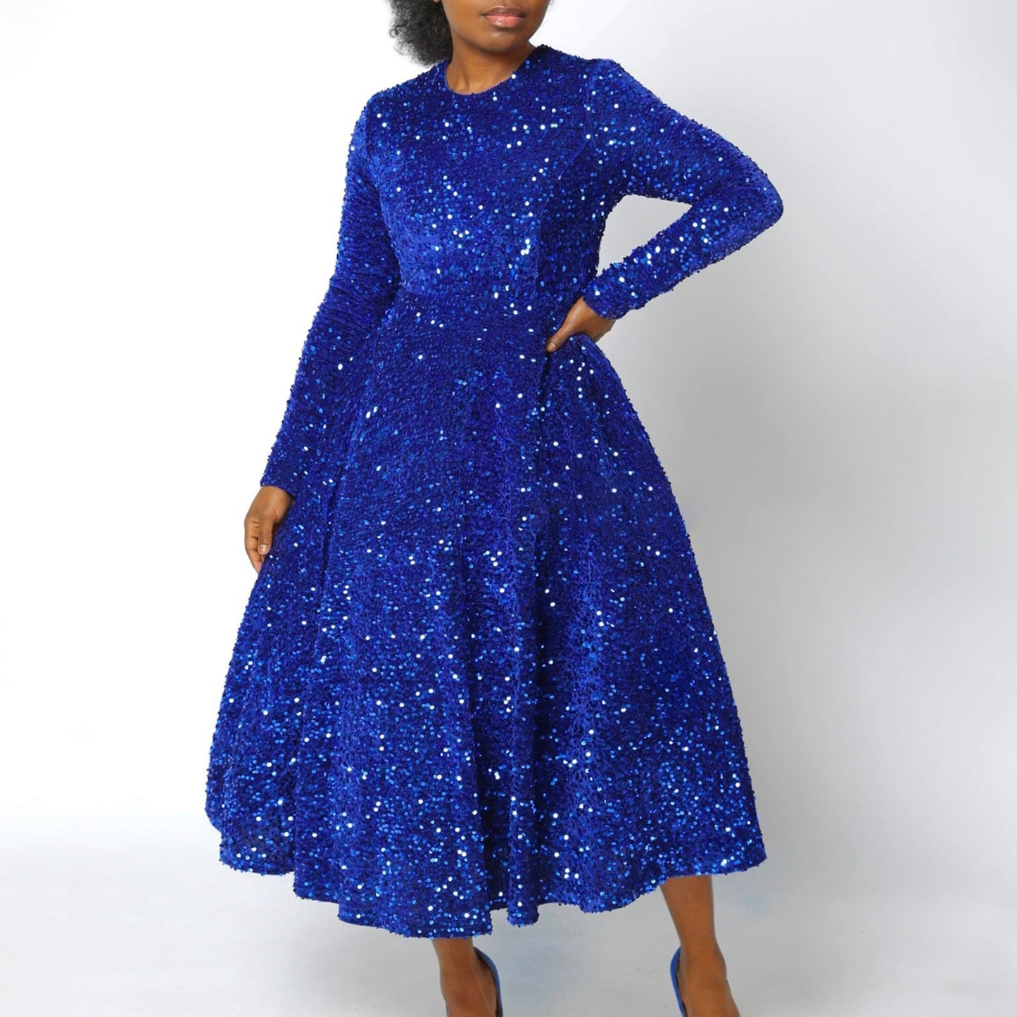 Robe mi-longue à paillettes à manches longues- Women's Round Neck Long Sleeve Pure Color Sequins Mid-length Formal Dress