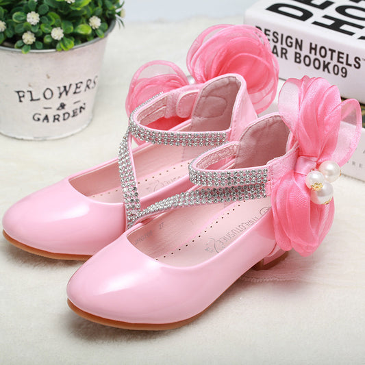 Chaussures princesses enfants avec petits talons hauts